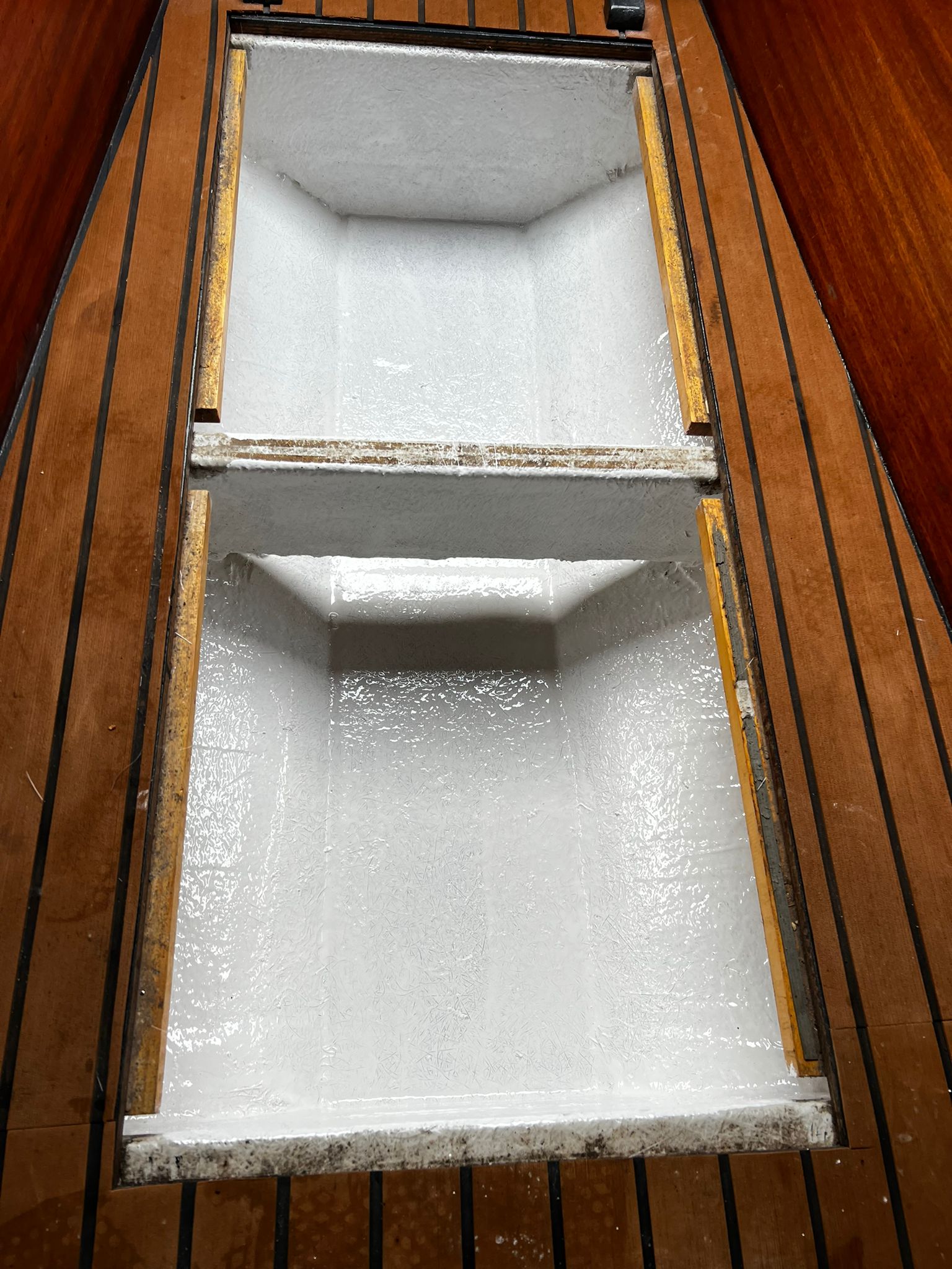 Battery compartment layout